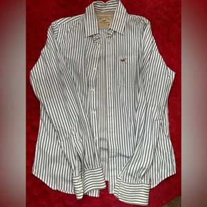 Hollister size medium button up